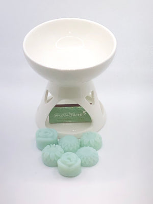 Wax Melt Burner with 6X Melts. Please choose fragrance from our selection you wish to have in and add them to the order in your notes